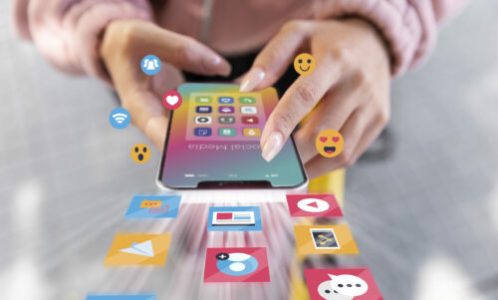 concept-de-marketing-des-medias-sociaux-pour-le-marketing-avec-des-applications